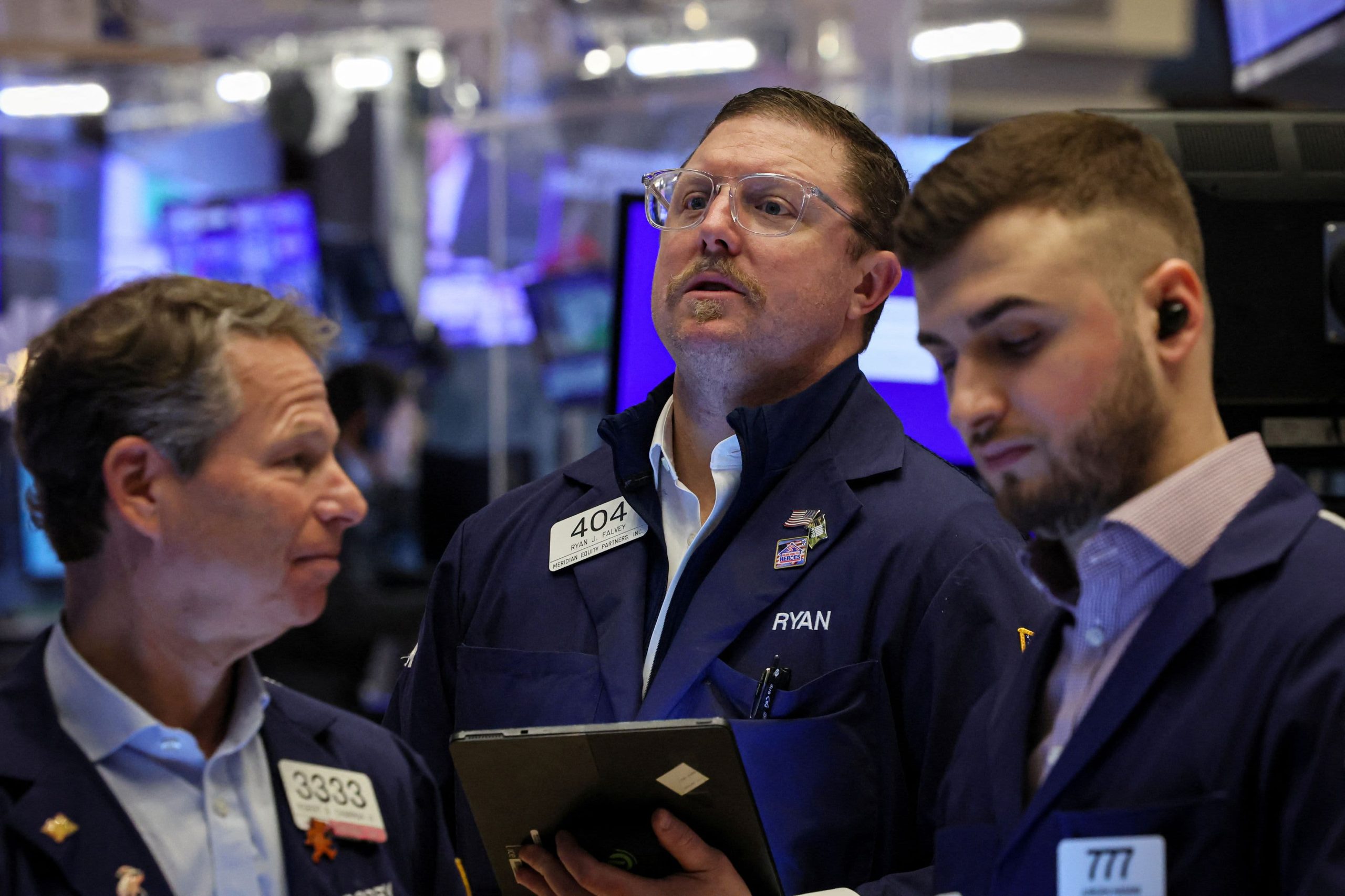Investor Worries Spark Drop in U.S. Treasury Yields Amid Economic Concerns