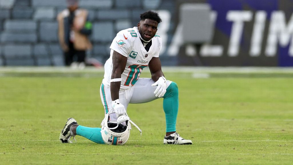 Tyreek Hill of the Dolphins Denies Breaking Woman's Leg, Says Lawyer