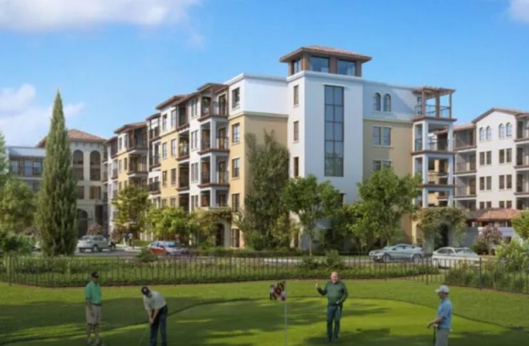 The Santa Clara project connects a golf course and hundreds of houses