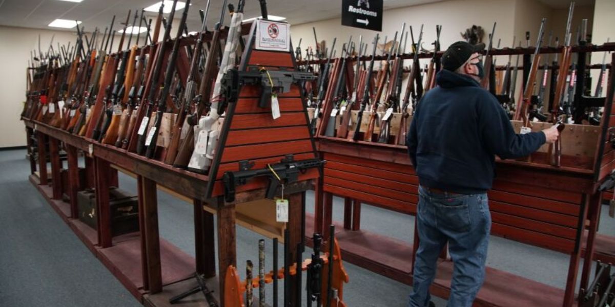 Illinois Records 5% Increase in Firearm Sales Despite Recent Gun Control Legislation