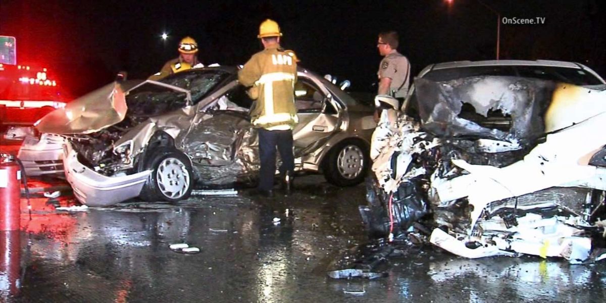 Seven Vehicles Collide on Eastbound 10 Freeway in LA; Emergency Crews Respond to Early Morning Accident