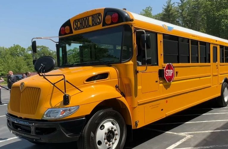 New York Lawmaker Pushes for $1,000 Fine on Drivers Who Pass Stopped School Buses!