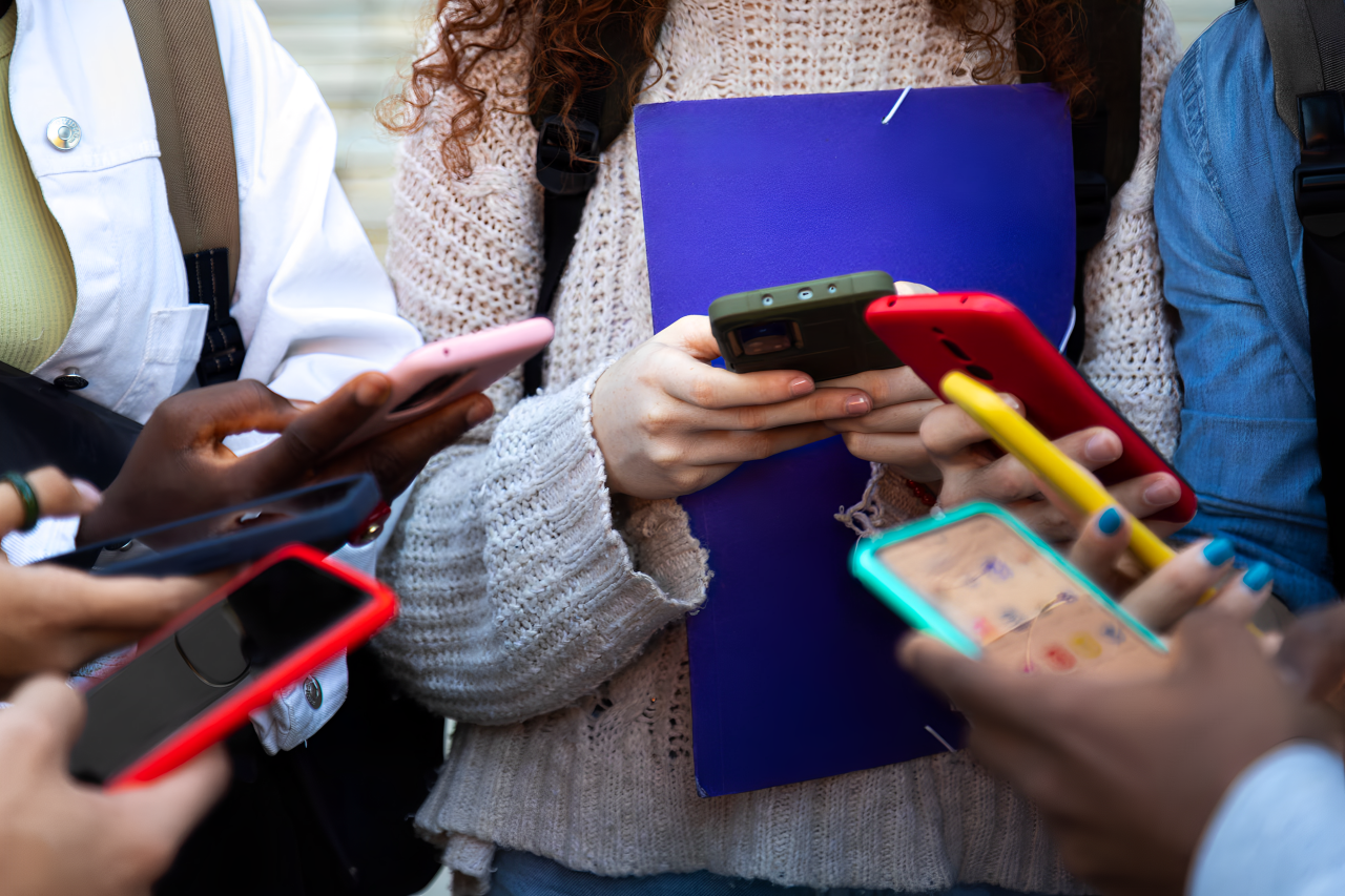 Capital Region School District Takes Bold Step with New Cell Phone Ban Policy