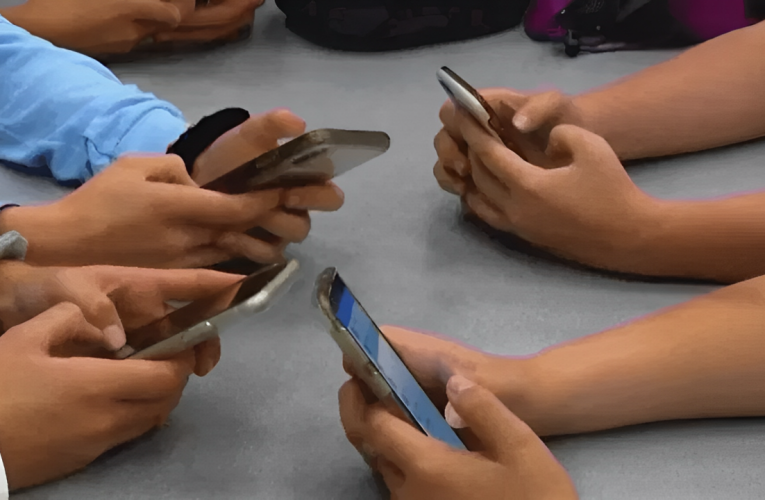 New Survey Shows 68% of Teachers Nationwide Support Stricter Cell Phone Policies in Schools!