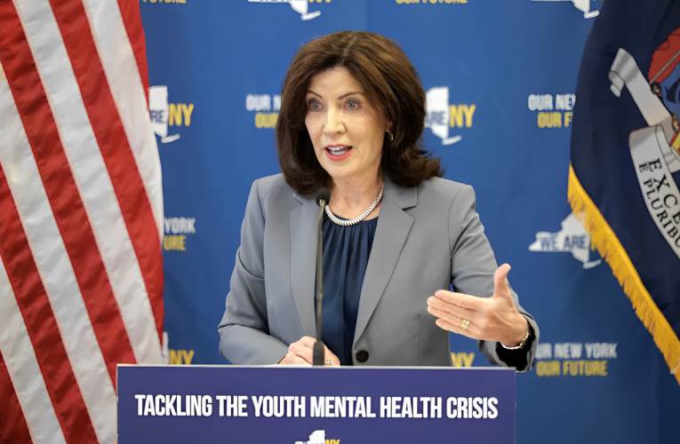 Governor Hochul’s Cell Phone Policy: Balancing Technology and Education in New York Schools!