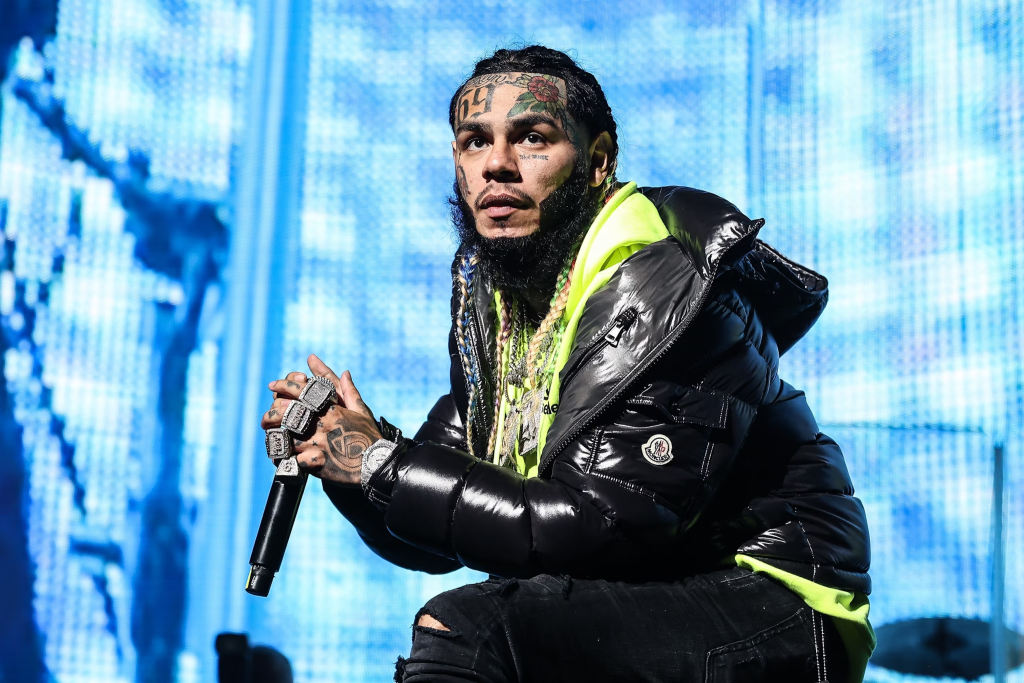 Tekashi 6ix9ine Future Uncertain as He Faces Judge for Parole Violations