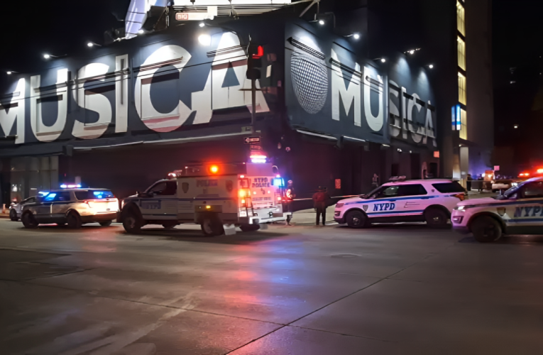 Breaking: Three Suspects Flee After Manhattan Shooting Near Popular Nightclub!