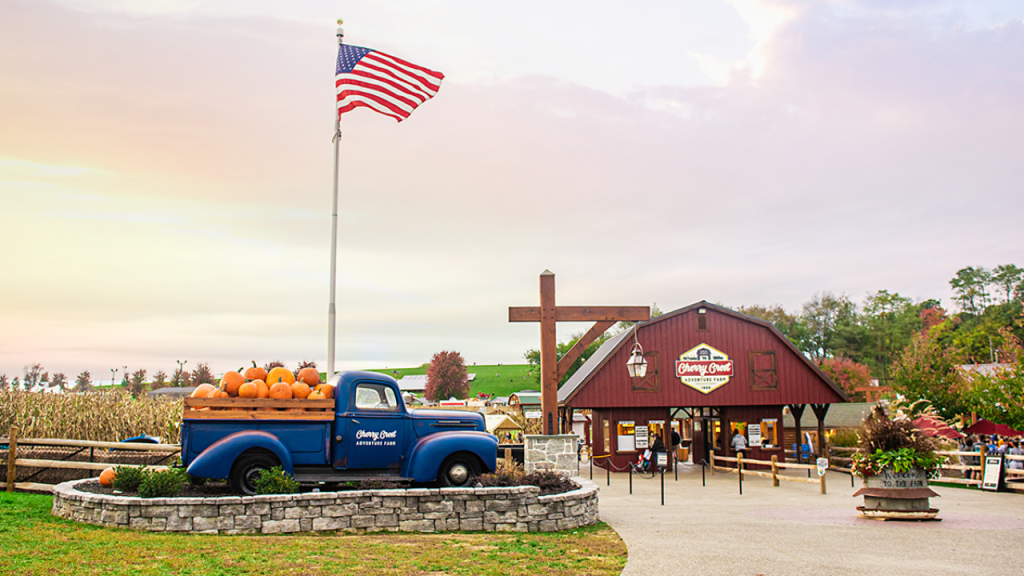 4 Must-Visit Halloween Corn Mazes in the U.S. for a Spooky Adventure!