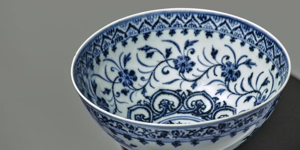 $3 Garage Sale Bowl Turns Into $2.2M Treasure for Lucky Family!