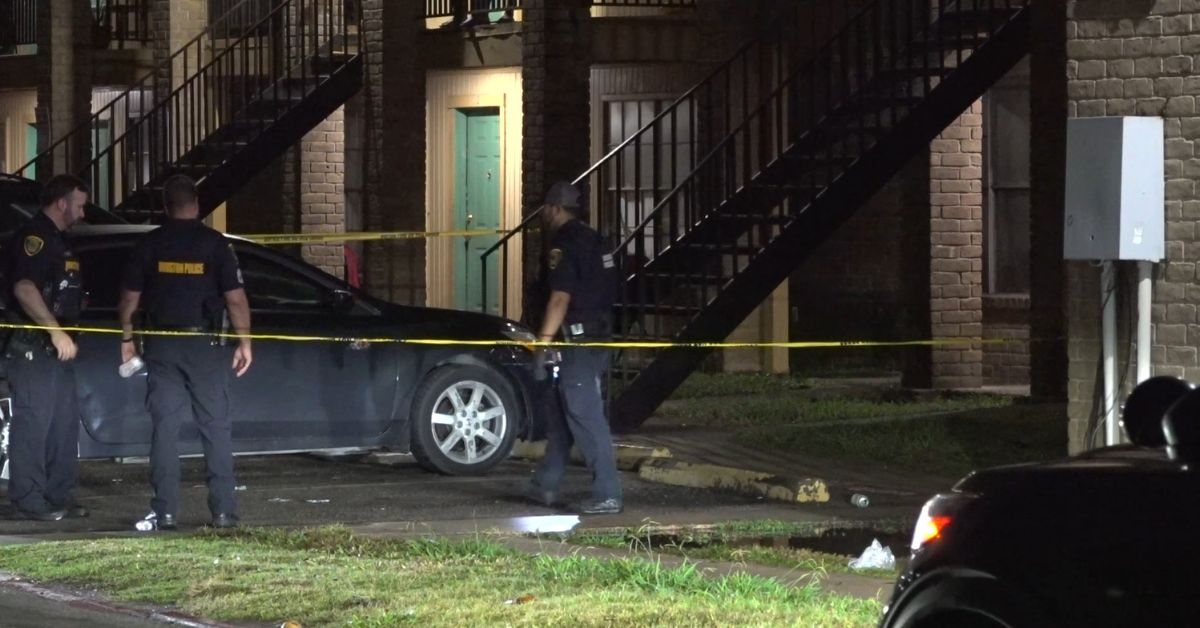 Shocking Attack: Woman Followed and Shot in Face in Houston Apartment Complex!