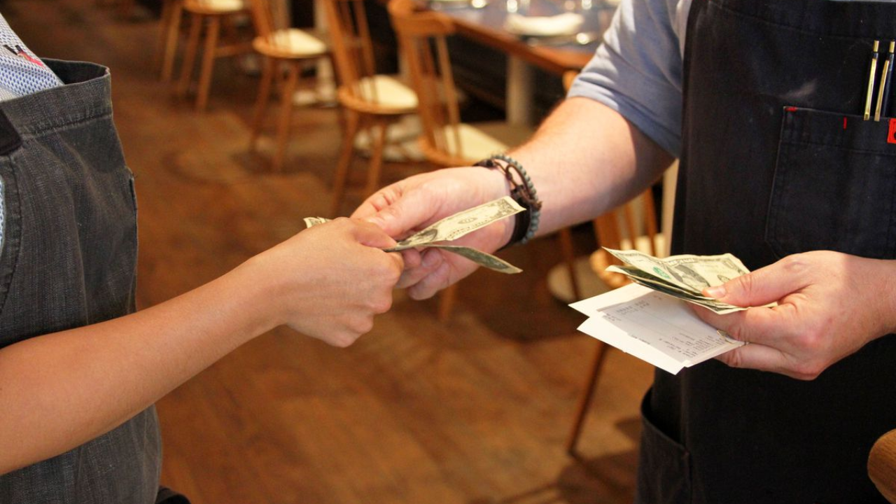 New York’s New Tipping Rules: Are You Shortchanging Your Servers?