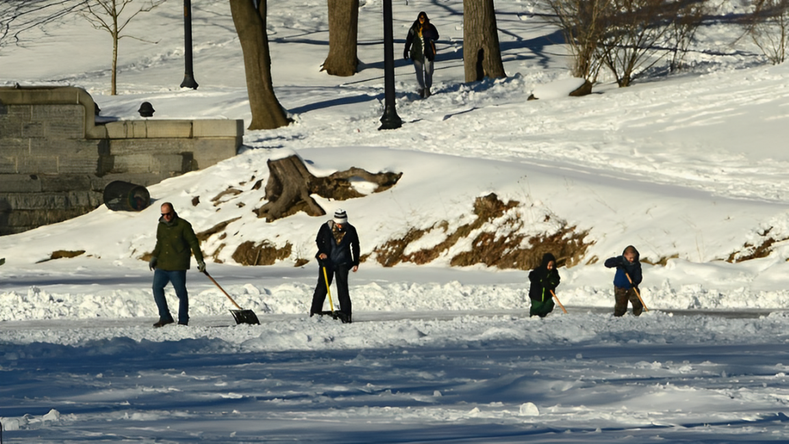 Heartbreaking Ice Accident in Albany Leaves One Child Dead and Another Fighting for Survival!